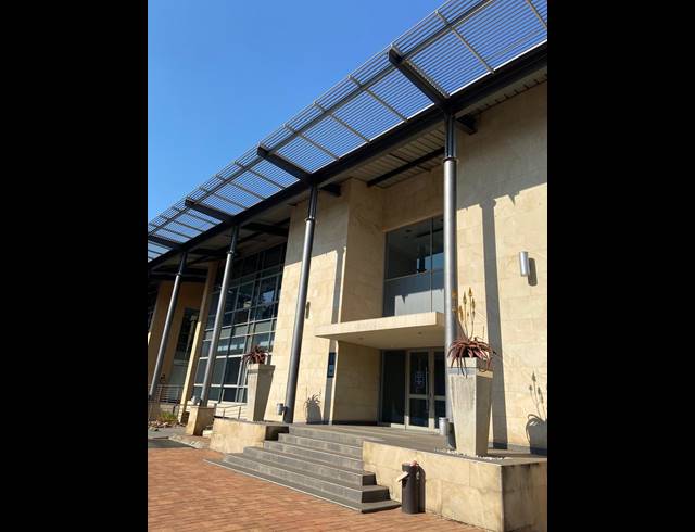 2,158M² OFFICE TO LET IN BRYANSTON